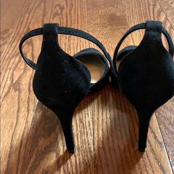 Black heels - Picture 3 of 3